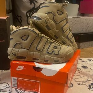 Nike Air More Uptempo Sneakers - Beige and Black box is a little damaged